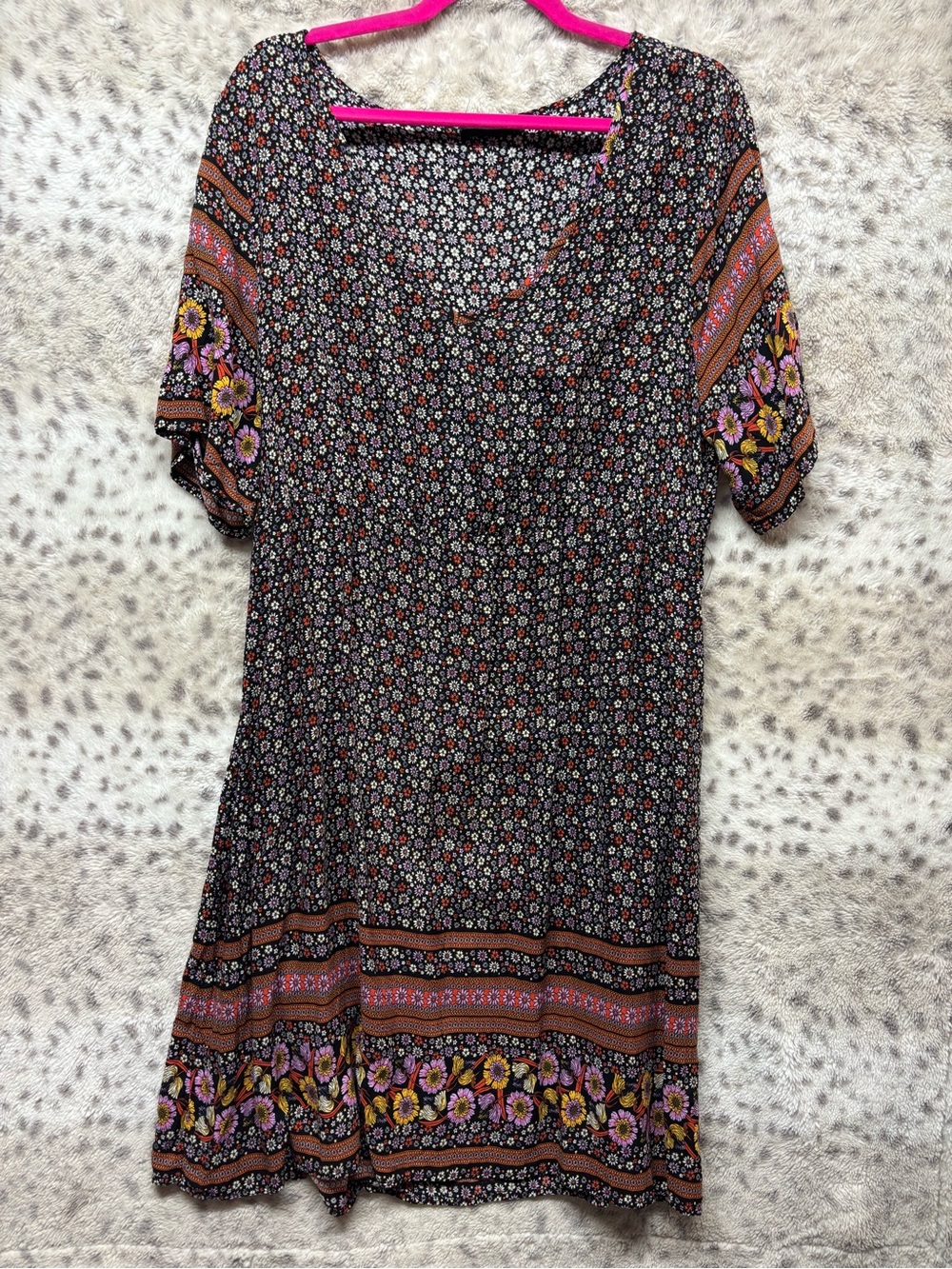 SHEIN FLORAL V-NECK DRESS